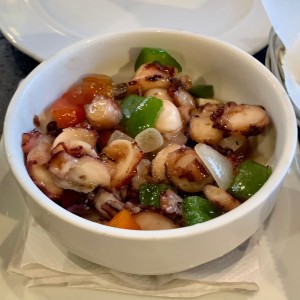pulpo a la diabla. Excelete, delicioso sabor y aroma