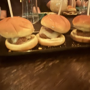 ENTRADAS - MINI BANZAI BURGER