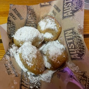 Sweets - Fried Oreos (4)