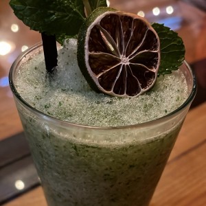 Limonada de hierbabuena