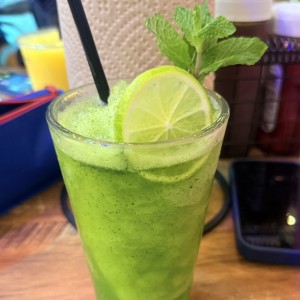 Limonada con hierbabuena