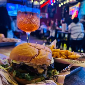Mamas Classic Burger
