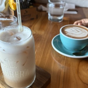 Chai te latte frio + mochachino
