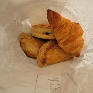 empanadas carne y croissant simple