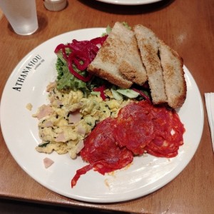 Grand omelette con extra cantimpalo