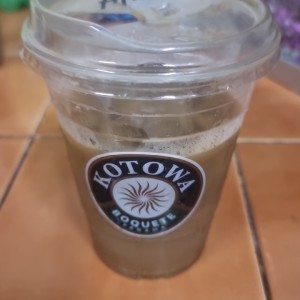 cold brew con leche de almendra.