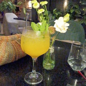 Mocktail-Maracuya, Gengibre y Hierbabuena