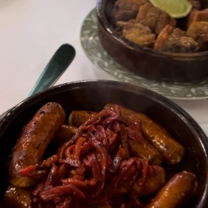 Chistorras con pimientos del Piquillo y chicharrones