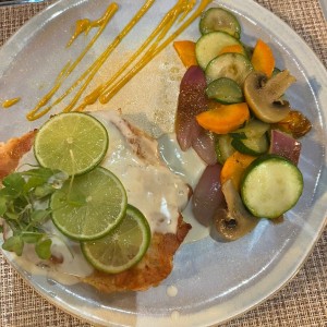 Filete de pollo con vegetales