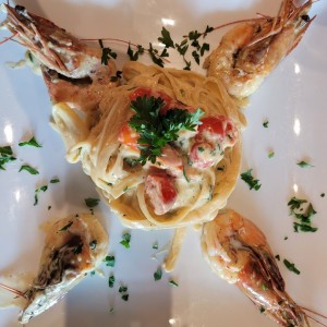 pasta con langostinos a la crema