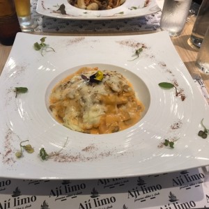 Corvina Rellena con Camarones