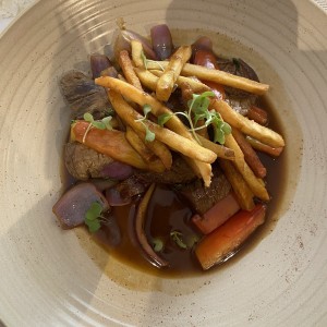 Carnes - Lomo Saltado