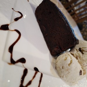 Brownie on helado