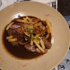 Carnes - Lomo Saltado