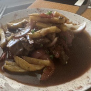 Carnes - Lomo Saltado