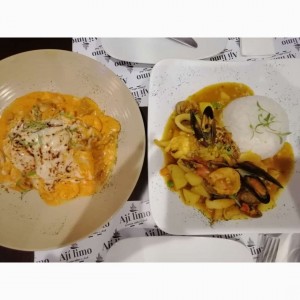 Corvina Rellena con Camarones y Caucau de Mariscos