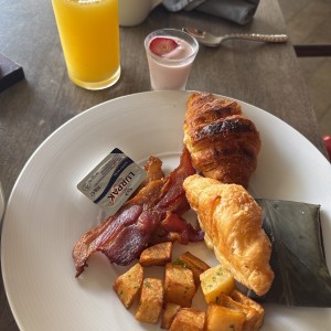 Desayuno bufet 