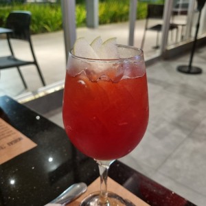 Sangria de frutos rojos