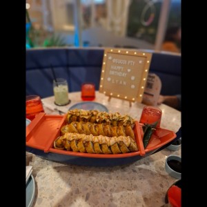 Barquito de 30 con Rolls - Canalero, Istmo Roll y Lava Roll