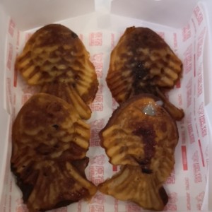 Taiyakis rellenos, dulce de leche, nutella, leche condensada, chocolate blanco. 