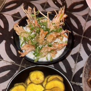 Molleja de langostinos con dip de pescado