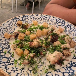 Pulpo a la brasa