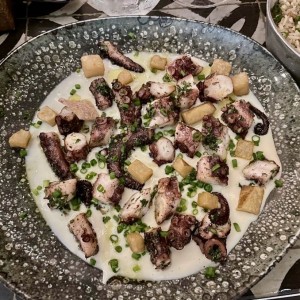 Pulpo a la brasa