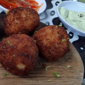 croquetas de pulpo, (vienen 5)