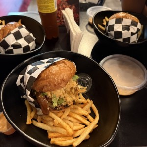 BURGERS - BABY BLONDIE