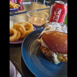BURGERS - F*CKING DELICIOUS: