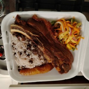 Costilla de cerdo frito 