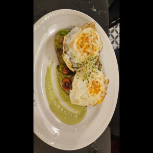 Breakfast - Egg benedict