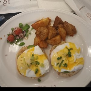 Breakfast - Egg benedict