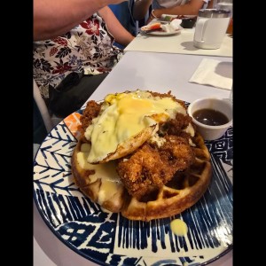Pollo Frito y Waffles