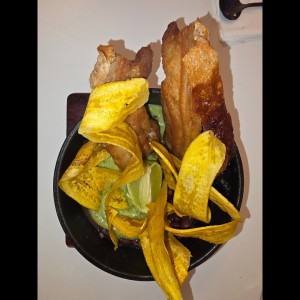 chicharrones con guacamole 
