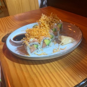 Sushi de salmon con yuzu