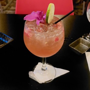 Gin tonic de fresa