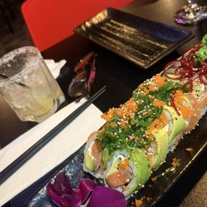ROLLS ESPECIALES - ALASKA ROLL