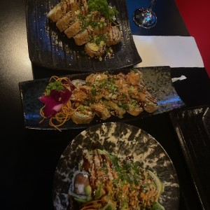 Varios sushis