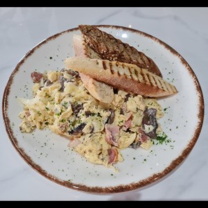 Huevos al Gusto Con 3 Ingredientes