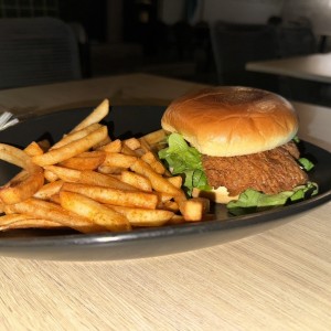 CHICKEN SANDWICH