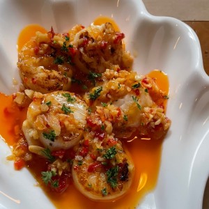 Conchuelas al ajillo