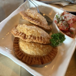Entradas - Empanaditas Yellowfin