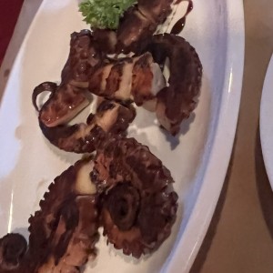 Pulpo al Carbon