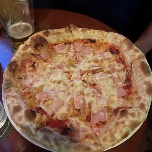 Pizzas Clásicas - Pizza Tropical