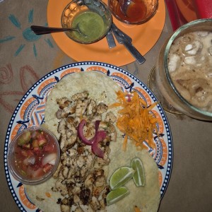 Tacos Dorados con Pollo