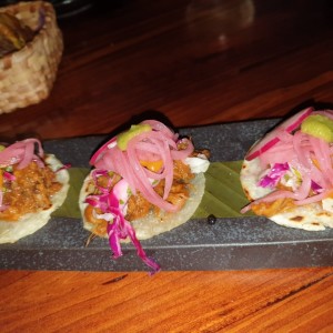 yuca con y puerco