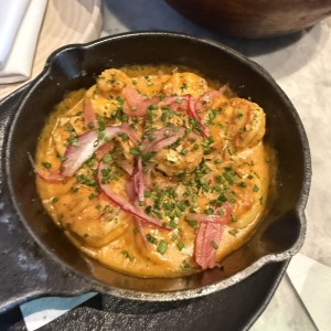Camarones al ajillo 