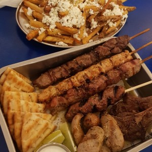 parrillada 2 y papas con queso