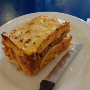 PLATOS FUERTES - PASTITSIO